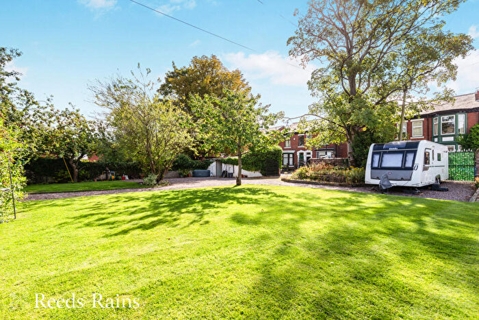 5 Bedroom Semi Detached House For Sale In Southport Road, Chorley, Lancashire, PR7