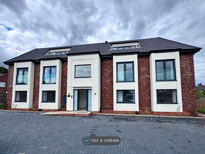 2 Bedroom Flat To Rent In Warwick Close, Barnet, EN4