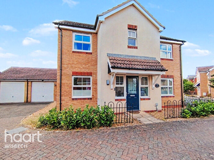 4 Bedroom Detached House For Sale In Oxfield Drive, Gorefield, PE13