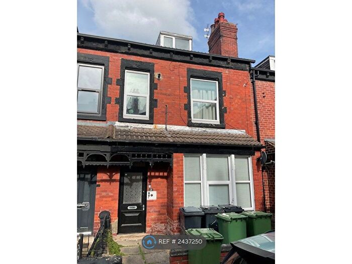 1 Bedroom Flat To Rent In Roman Place, Leeds, LS8