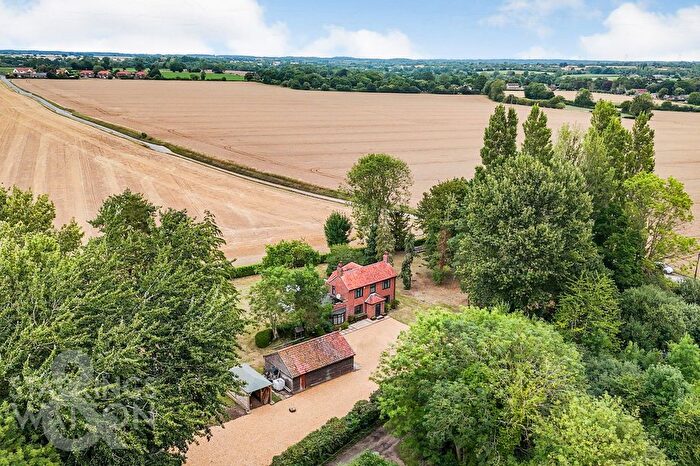 4 Bedroom Detached House For Sale In Overwood Lane, Forncett St. Peter, Norwich, NR16