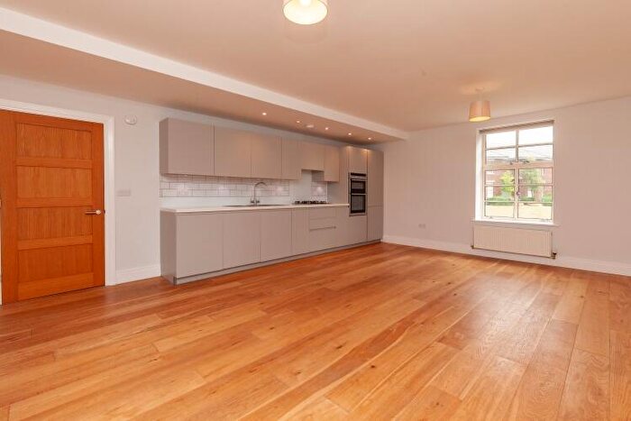 2 Bedroom Apartment To Rent In Garden Quarter, Bicester, OX27