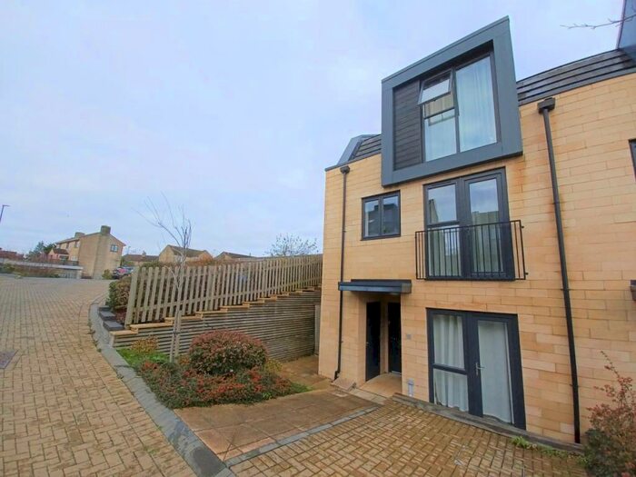 4 Bedroom House To Rent In Red Lion Lane, BA2