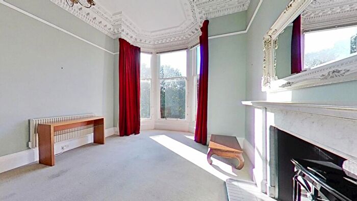 2 Bedroom Flat To Rent In Belgrave Crescent, Edinburgh, Midlothian, EH4