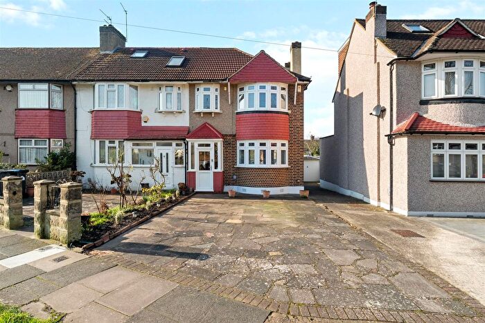 3 Bedroom End Terrace House For Sale In Churston Drive, Morden, SM4