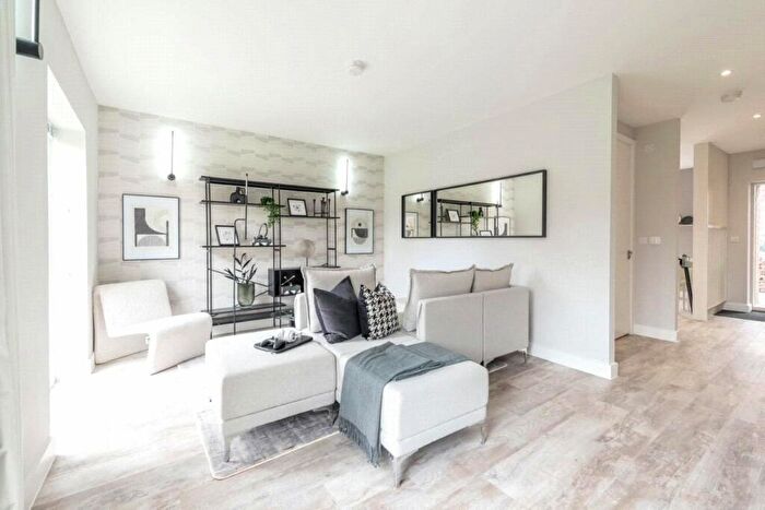 3 Bedroom Detached House To Rent In Bateman Close, Ellesmere Port, Cheshire, CH65