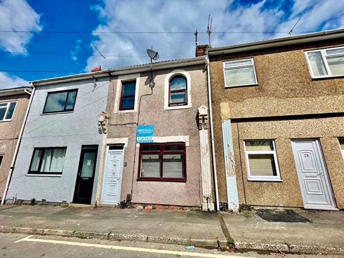 4 Bedroom Terraced House To Rent In Groves Street, Swindon, SN2