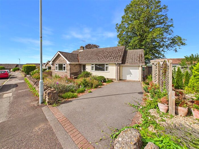 2 Bedroom Bungalow For Sale In Cross Farm Road, Draycott, Cheddar, Somerset, BS27