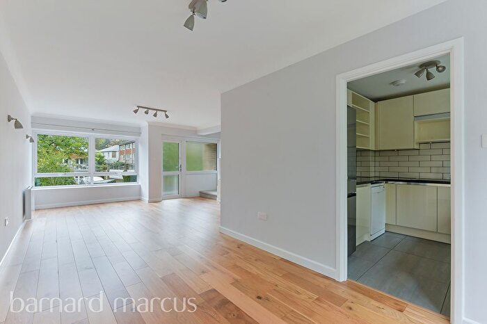 4 Bedroom Town House To Rent In Park Gate, Mount Avenue, Ealing, W5