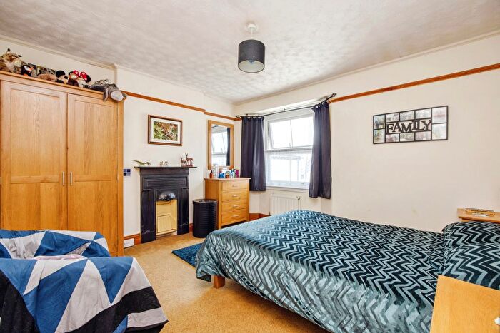 2 Bedroom Flat For Sale In Marcus Hill, Newquay, Cornwall, Cornwall, TR7
