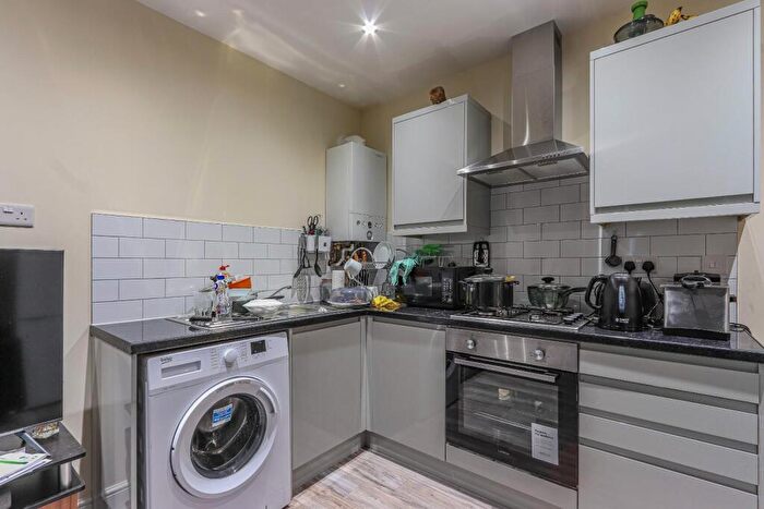 2 Bedroom Private Halls To Rent In Cyril Crescent, Roath, CF24