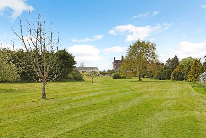 4 Bedroom Detached House For Sale In Standish Lane, Moreton Valence, Gloucester, GL2