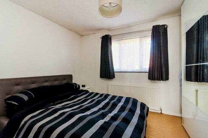 2 Bedroom Maisonette To Rent In Allonby Drive, Ruislip, HA4