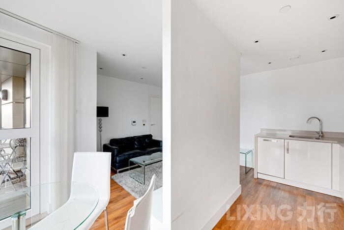 1 Bedroom Apartment For Sale In Queensland Road, Holloway, N7