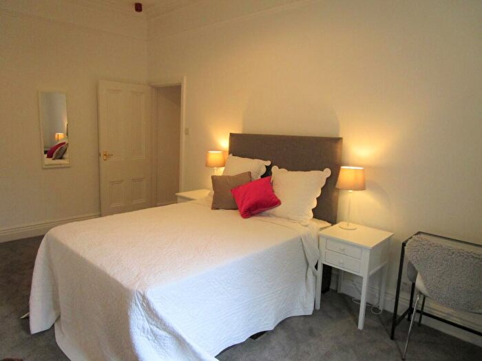 3 Bedroom Flat To Rent In St Johns Road, Clifton, Bristol, BS8