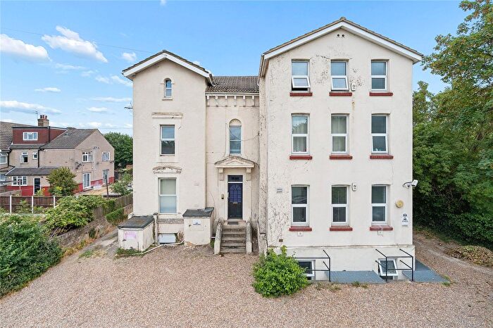 1 Bedroom Flat For Sale In London Road, Greenhithe, Kent, DA9