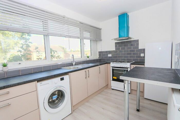1 Bedroom Flat To Rent In Livingstone Walk, Hemel Hempstead, HP2