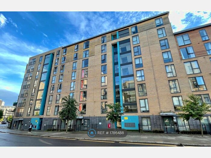 2 Bedroom Flat To Rent In Crawford Court, London, NW9