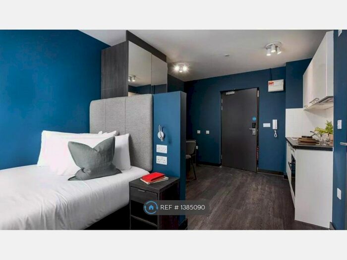 Studio To Rent In Gunnersbury Ln, London, W3