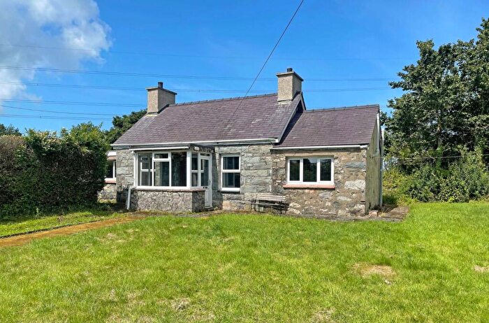 3 Bedroom Detached House For Sale In Penisarwaun, Caernarfon, Gwynedd, LL55