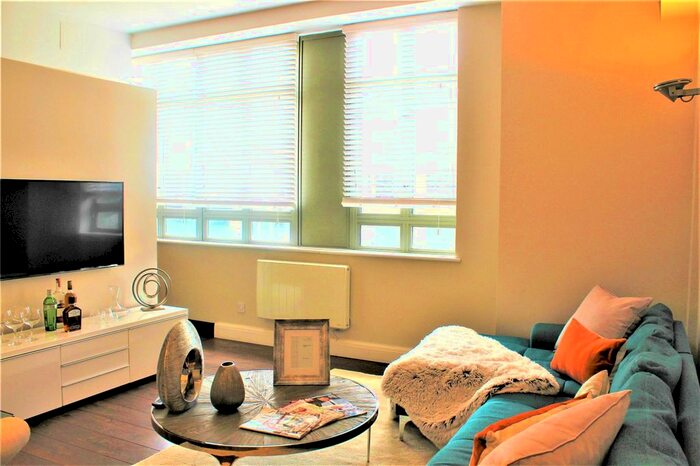 2 Bedroom Flat To Rent In City Road, Old Street, London, EC1V