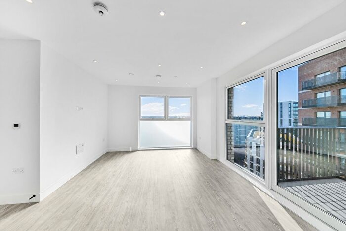 2 Bedroom Flat To Rent In Jargonelle House, Pavana Square Brentford, TW8