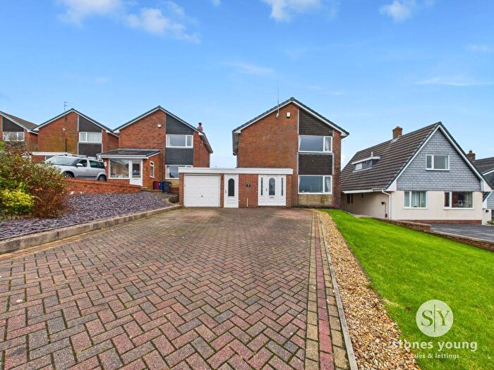 3 Bedroom Detached House For Sale In Warrenside Close, Ramsgreave, BB1