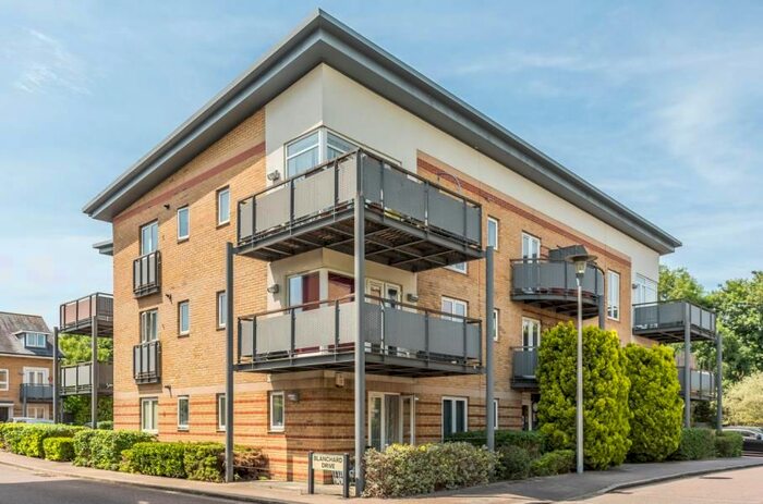 2 Bedroom Flat To Rent In Cassio Place, Watford, WD18