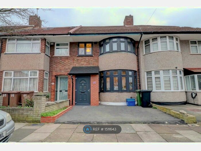 3 Bedroom Terraced House To Rent In Maypole Crescent, Ilford, IG6