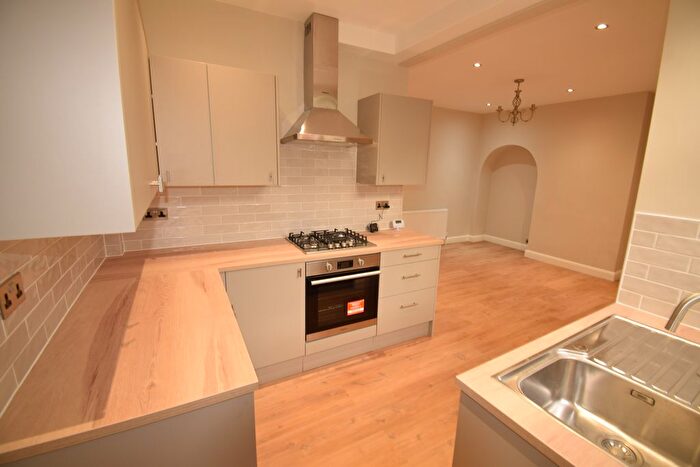 4 Bedroom Terraced House To Rent In Dunbar Avenue, London, SW16