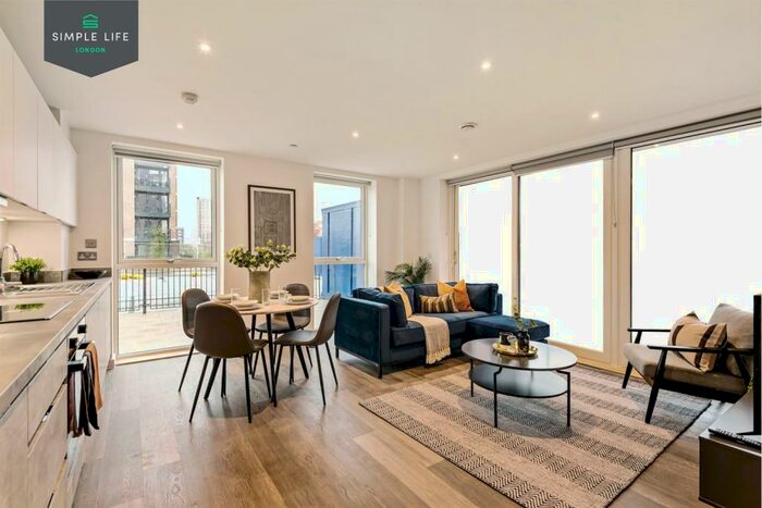 2 Bedroom Apartment To Rent In Bed, Th Floor Barchetta At Endura House In Beam Park, RM13