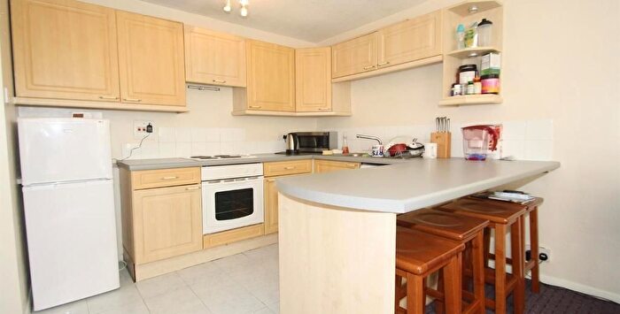 1 Bedroom Flat To Rent In Tomlins Grove, Bow, Stratford, London, E3