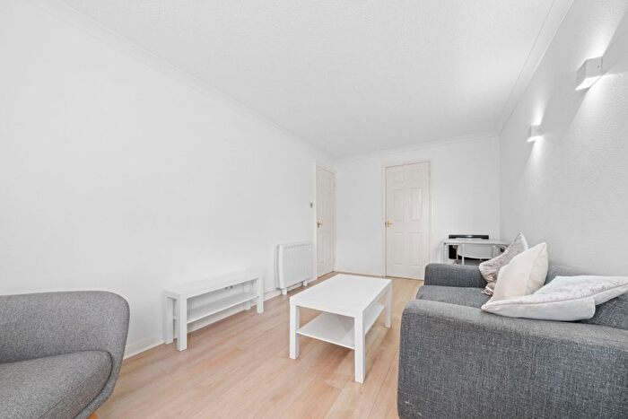 1 Bedroom Flat For Sale In Briarwood Court, Mount Vernon, G32