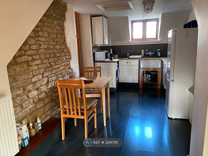 1 Bedroom Flat To Rent In Dyers Hill, Charlbury, OX7