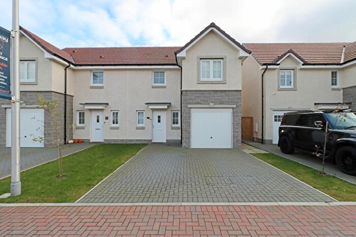 3 Bedroom Semi-Detached House To Rent In Newall Road, Kirkton, Livingston, EH54