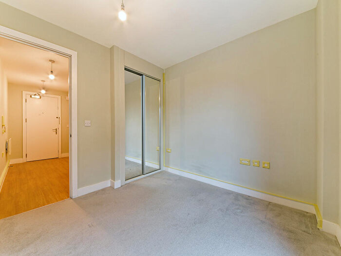 2 Bedroom Apartment To Rent In Weavers Yard, Newbury Newbury, RG14
