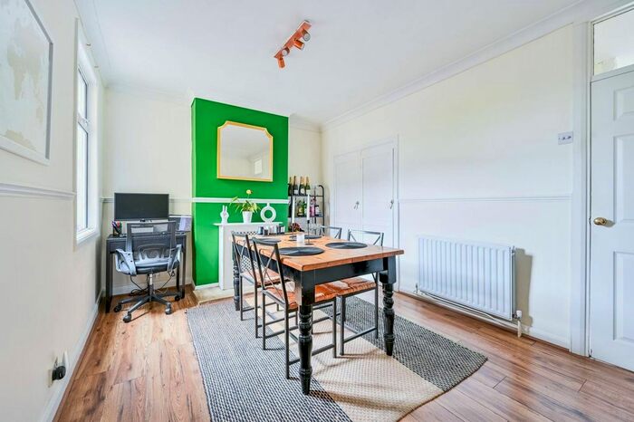 2 Bedroom End Of Terrace House To Rent In Liffler Road, Plumstead, London, SE18