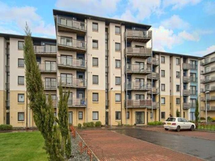 2 Bedroom Flat To Rent In Peffer Bank, Edinburgh, EH16
