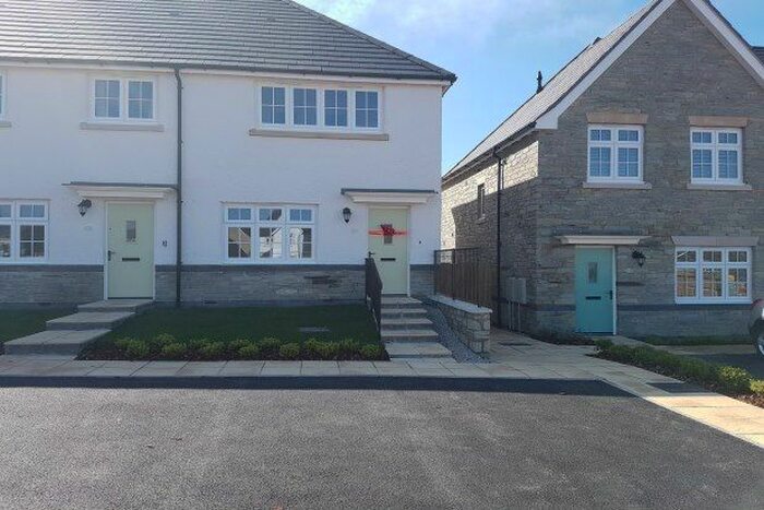 2 Bedroom Property To Rent In Pool, Redruth, TR15