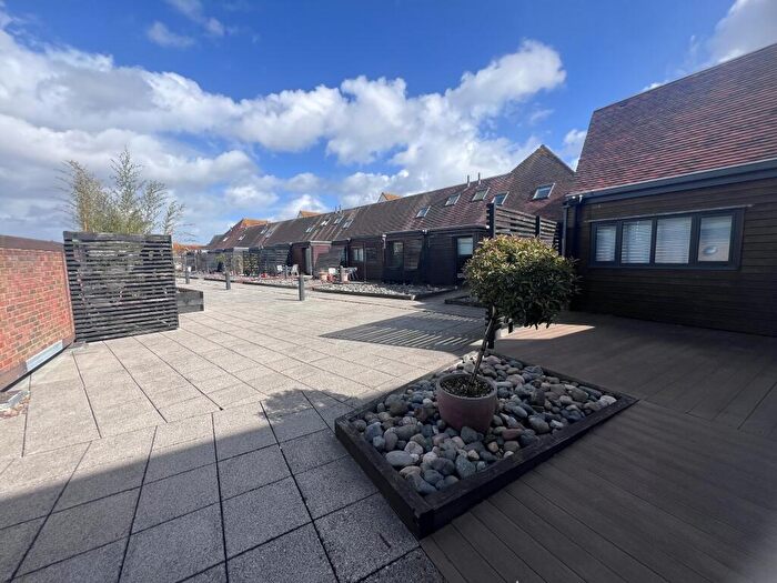 2 Bedroom Flat To Rent In Langton Gardens, Canterbury, CT1