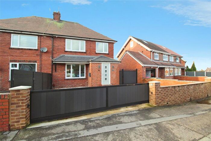 3 Bedroom Semi Detached House For Sale In Cemetery Road, Wath-upon-dearne, Rotherham, S63