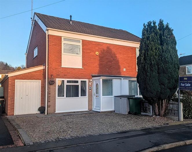 3 Bedroom Semi Detached House For Sale In Buttermere Road, Stourport-On-Severn, DY13