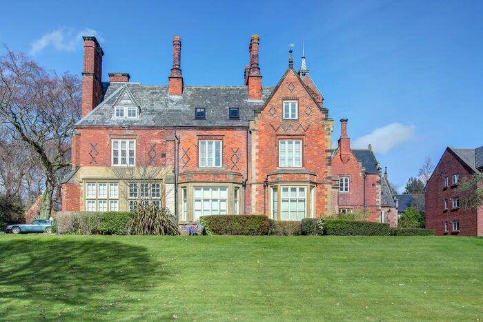 2 Bedroom Flat To Rent In The Avenue, Washington, NE38