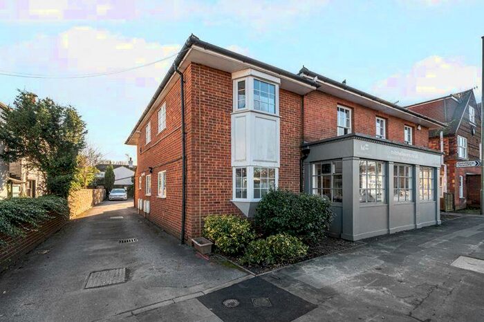 1 Bedroom Apartment To Rent In Meadrow, Godalming, GU7