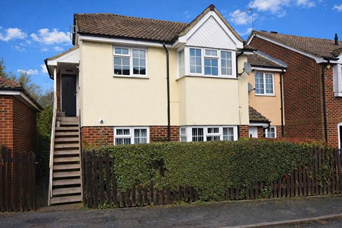 1 Bedroom Maisonette To Rent In Cotswold Gardens, Maidstone, ME15