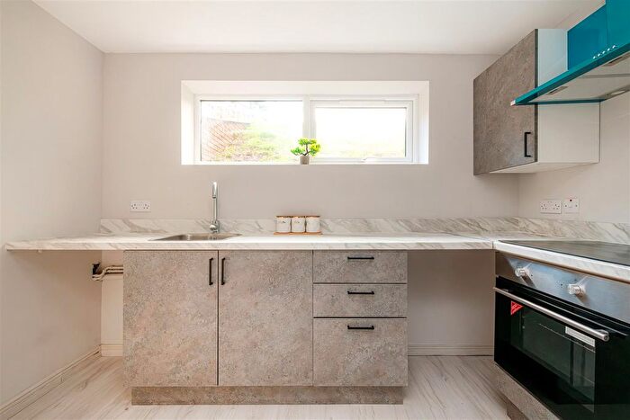 1 Bedroom Flat To Rent In Longland Way, High Wycombe, HP12