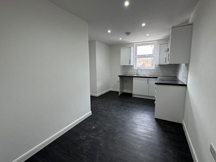 3 Bedroom Flat To Rent In London Road North, Lowestoft, NR32