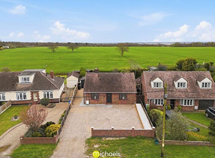 3 Bedroom Bungalow For Sale In Wivenhoe Road, Alresford, Colchester, CO7