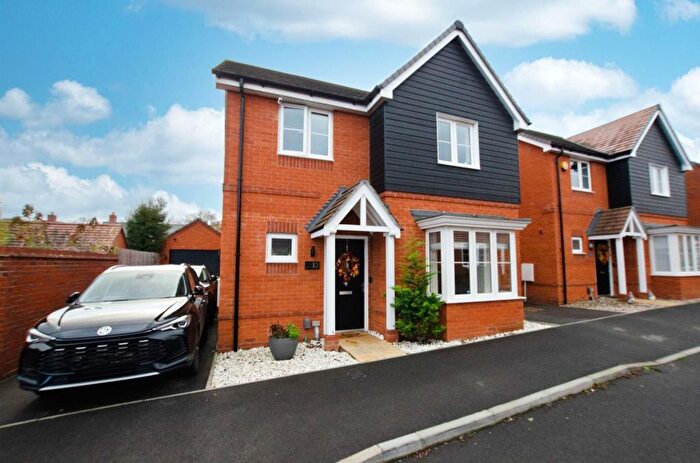 3 Bedroom Detached House For Sale In Harper Road, Botley, Southampton, SO32
