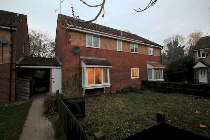 2 Bedroom Cluster House To Rent In Heather Gardens, Bedford, MK41